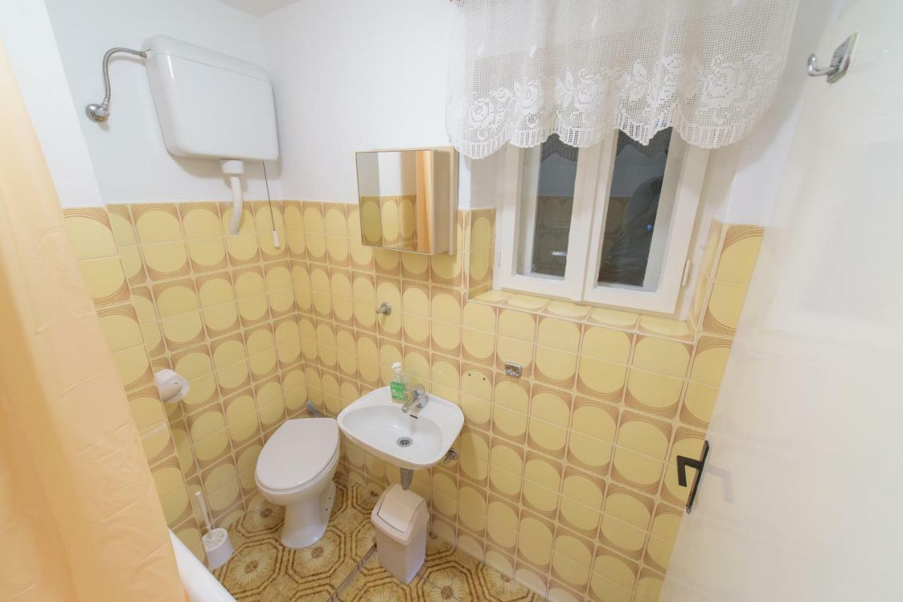 Apartman Lucijan Kaštela エクステリア 写真